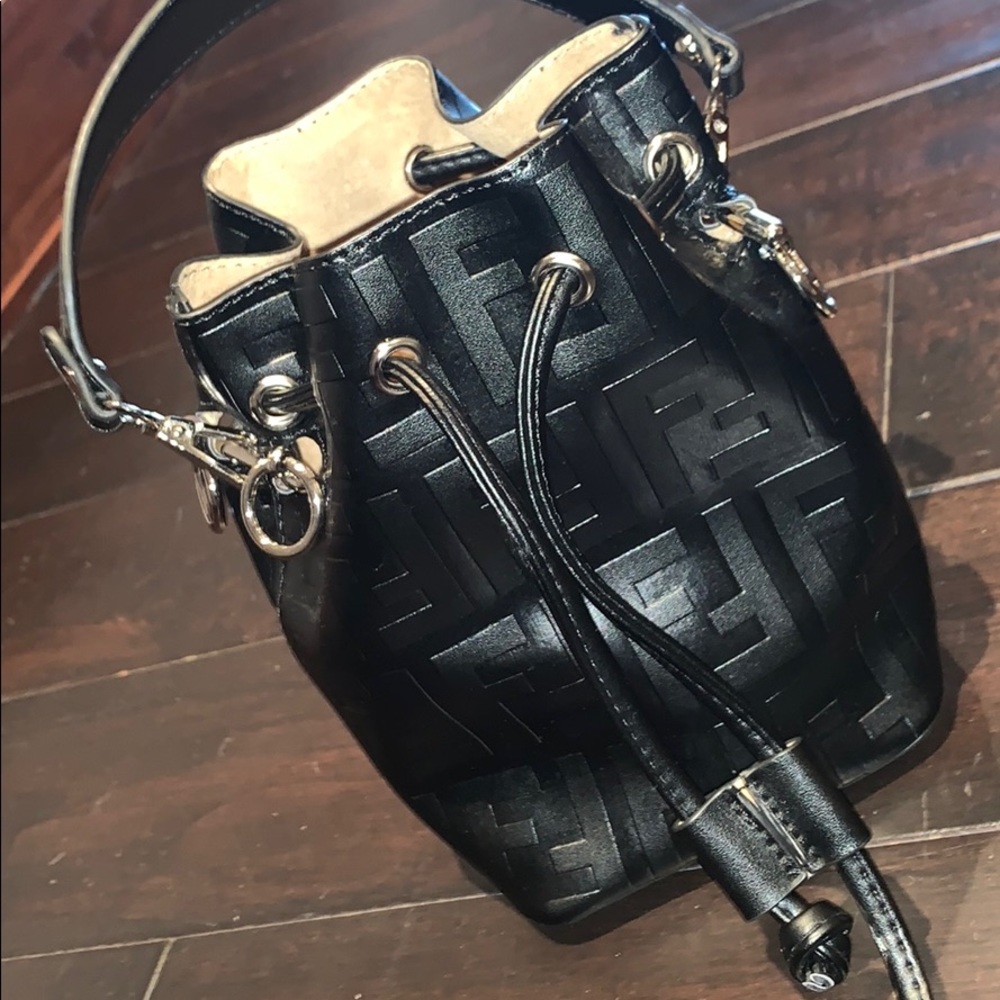 Black bucket bag